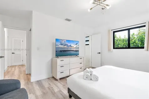 North Miami Beach FL 33162