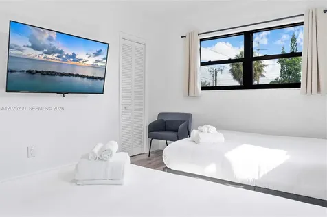 North Miami Beach FL 33162