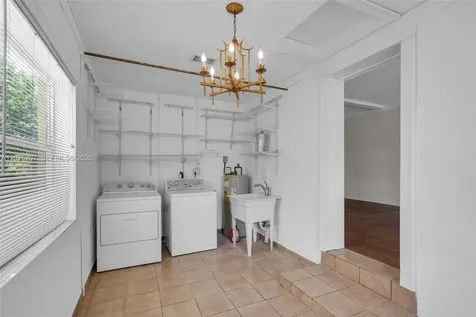 1811 SW 17th Terrace Miami FL 33145