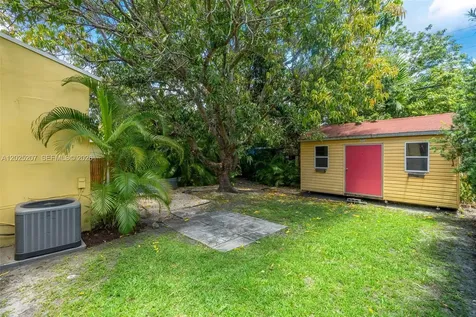 1811 SW 17th Terrace Miami FL 33145