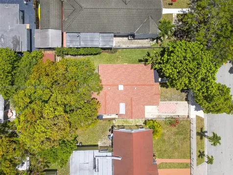 1811 SW 17th Terrace Miami FL 33145