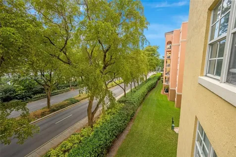 19555 E Country Club Drive Aventura FL 33180