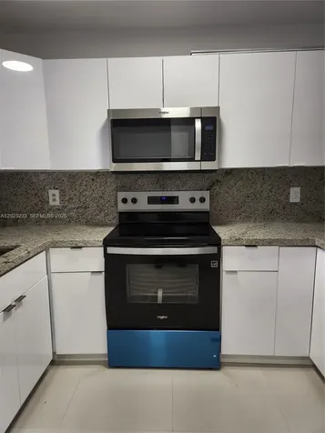 7785 W 30th Court Hialeah FL 33018