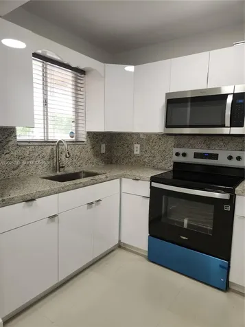 7785 W 30th Court Hialeah FL 33018