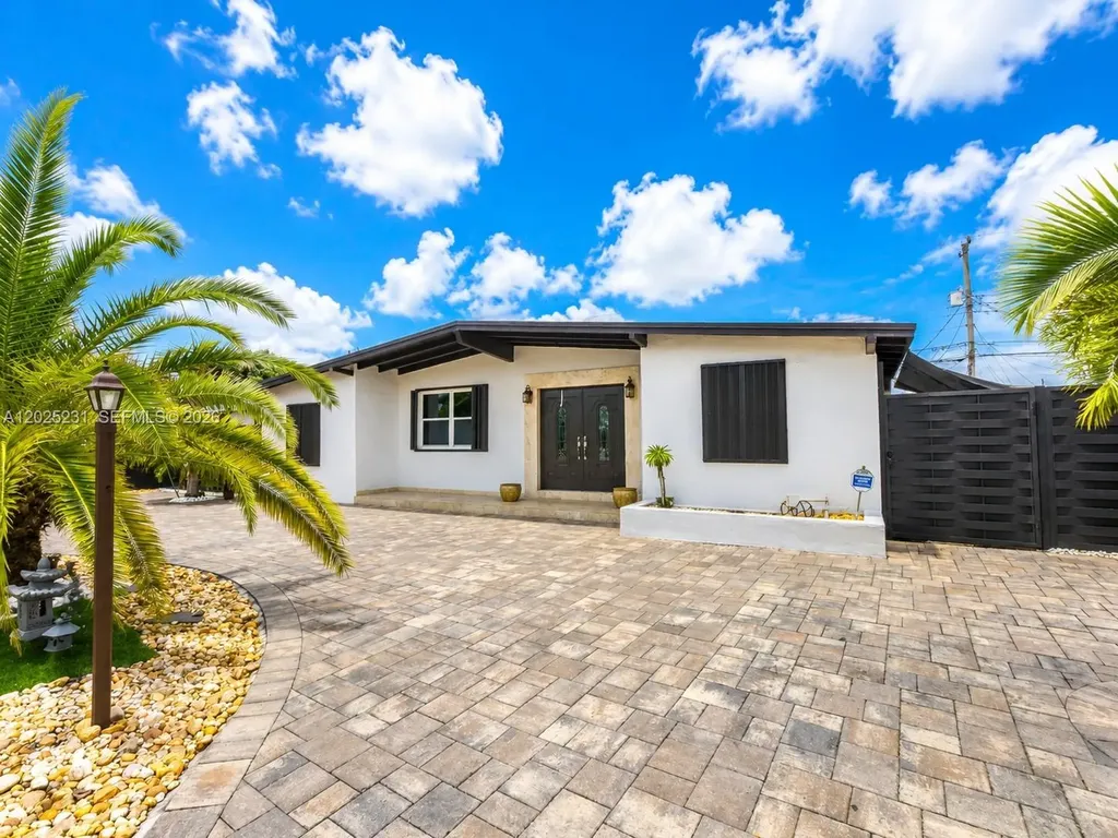 11425 SW 43rd Terrace Miami FL 33165