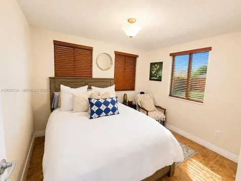 11425 SW 43rd Terrace Miami FL 33165
