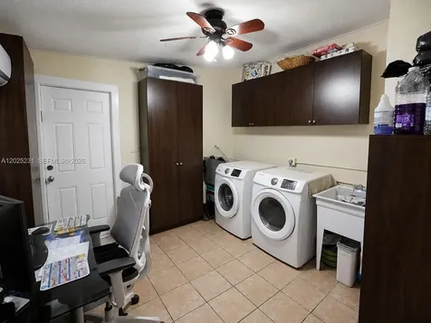 11425 SW 43rd Terrace Miami FL 33165