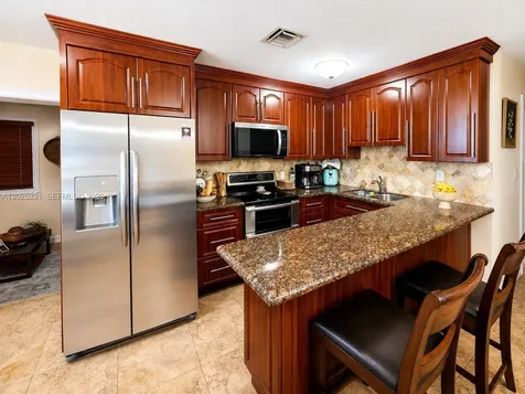 11425 SW 43rd Terrace Miami FL 33165
