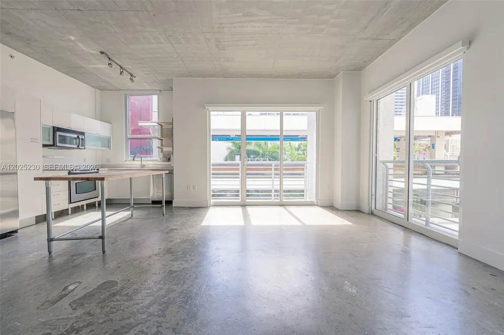 133 NE 2nd Avenue Miami FL 33132