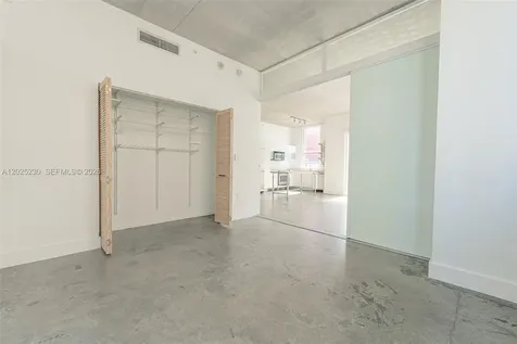 133 NE 2nd Avenue Miami FL 33132