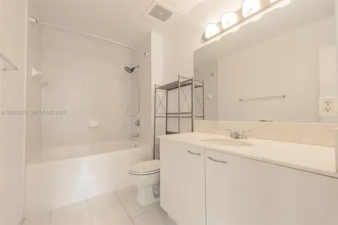 133 NE 2nd Avenue Miami FL 33132