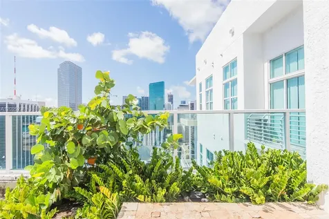 133 NE 2nd Avenue Miami FL 33132