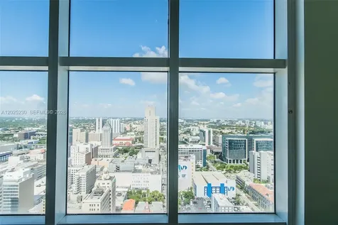 133 NE 2nd Avenue Miami FL 33132