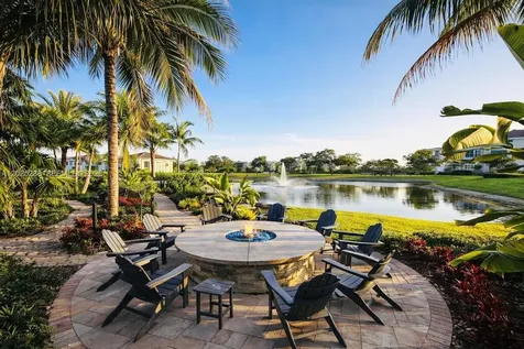 2163 S Appleton Circle S Oakland Park FL 33309