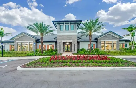 2163 S Appleton Circle S Oakland Park FL 33309