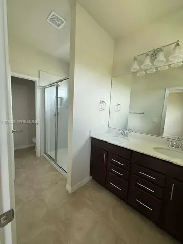 2163 S Appleton Circle S Oakland Park FL 33309