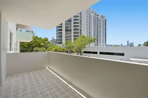 5 Island Avenue Miami Beach FL 33139