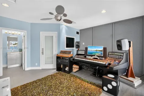 2091 NE 191st Drive North Miami Beach FL 33179