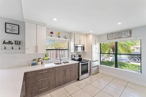 4885 SW 152nd Place Miami FL 33185
