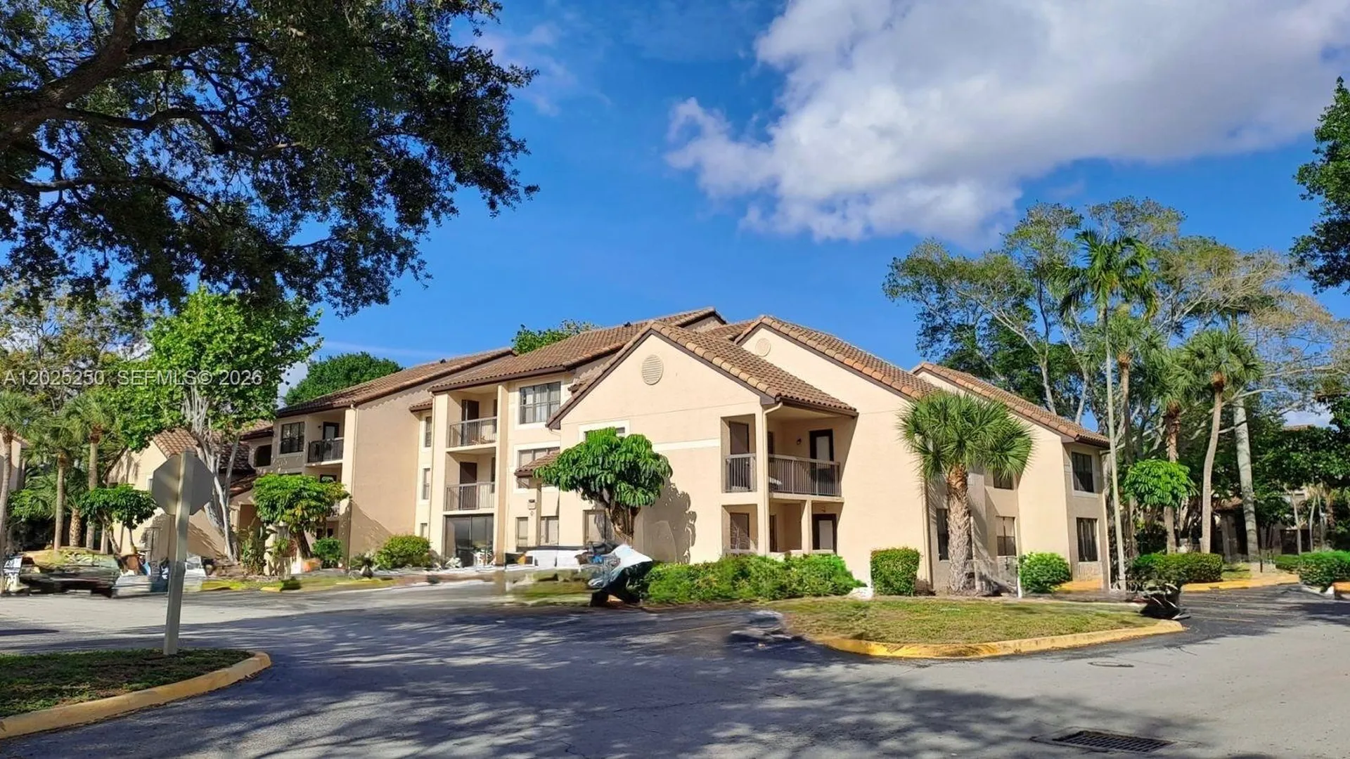 4521 W Mcnab Road Pompano Beach FL 33069