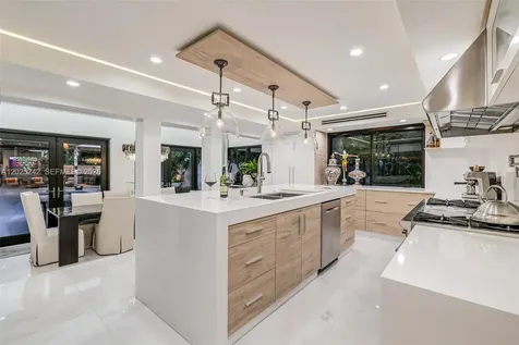 8761 SW 56th Street Miami FL 33165