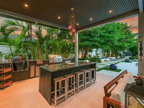 8761 SW 56th Street Miami FL 33165