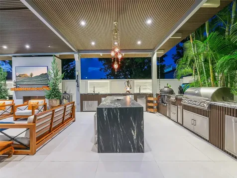 8761 SW 56th Street Miami FL 33165
