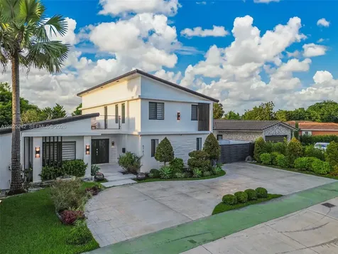 8761 SW 56th Street Miami FL 33165