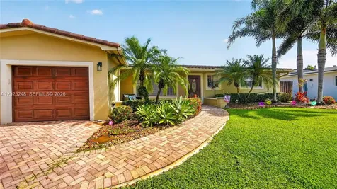 10651 NW 19th Place Pembroke Pines FL 33026