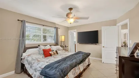 10651 NW 19th Place Pembroke Pines FL 33026