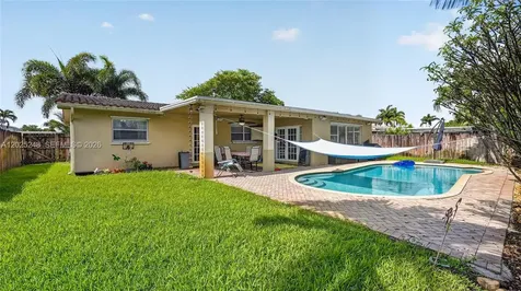 10651 NW 19th Place Pembroke Pines FL 33026