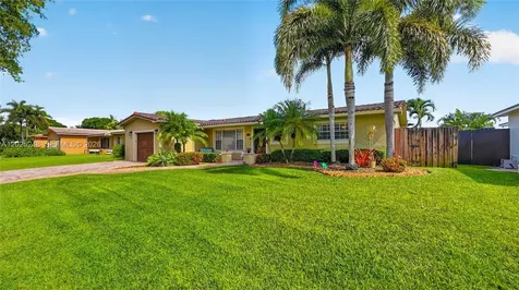 10651 NW 19th Place Pembroke Pines FL 33026