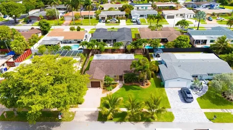 10651 NW 19th Place Pembroke Pines FL 33026
