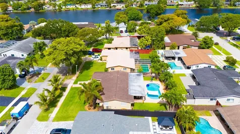 10651 NW 19th Place Pembroke Pines FL 33026