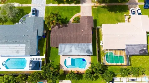 10651 NW 19th Place Pembroke Pines FL 33026