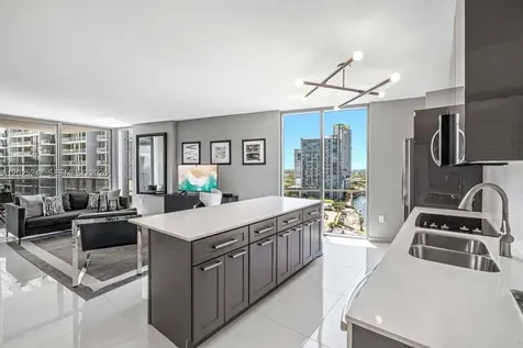 31 SE 6th Street Miami FL 33131