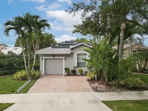 4123 Sapphire Bend Weston FL 33331