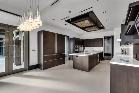 760 S Mashta Drive Key Biscayne FL 33149