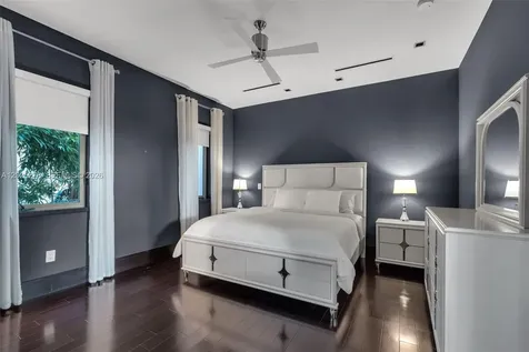 760 S Mashta Drive Key Biscayne FL 33149