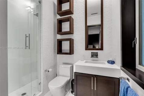 760 S Mashta Drive Key Biscayne FL 33149