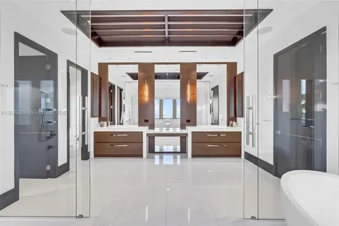 760 S Mashta Drive Key Biscayne FL 33149
