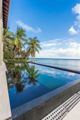 760 S Mashta Drive Key Biscayne FL 33149