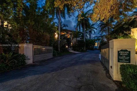 760 S Mashta Drive Key Biscayne FL 33149