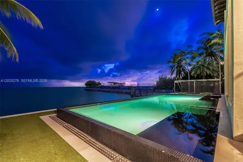 760 S Mashta Drive Key Biscayne FL 33149