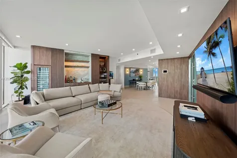 1000 S Pointe Drive Miami Beach FL 33139