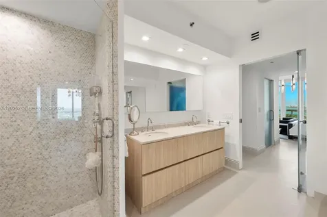 1000 S Pointe Drive Miami Beach FL 33139