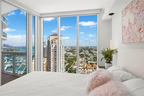1000 S Pointe Drive Miami Beach FL 33139