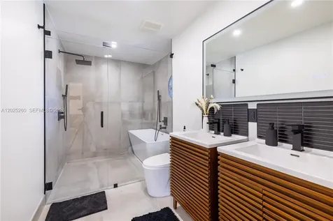 8904 Maple Hill Court Boynton Beach FL 33473