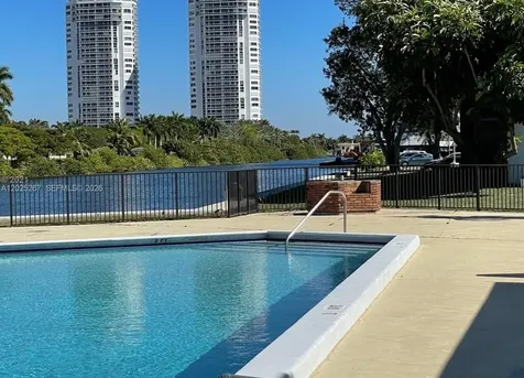 3401 N Country Club Drive Aventura FL 33180