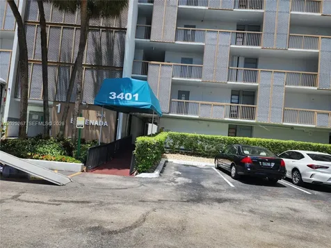 3401 N Country Club Drive Aventura FL 33180